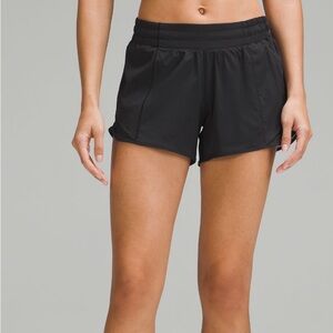 black lululemon hotty hot 4in shorts